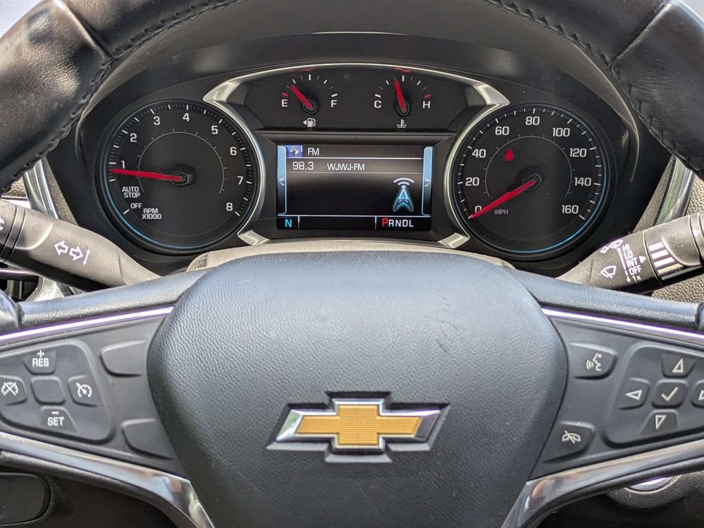 Used 2018 Chevrolet Equinox LT w/ Sun & Infotainment Package AWD/4WD image 28