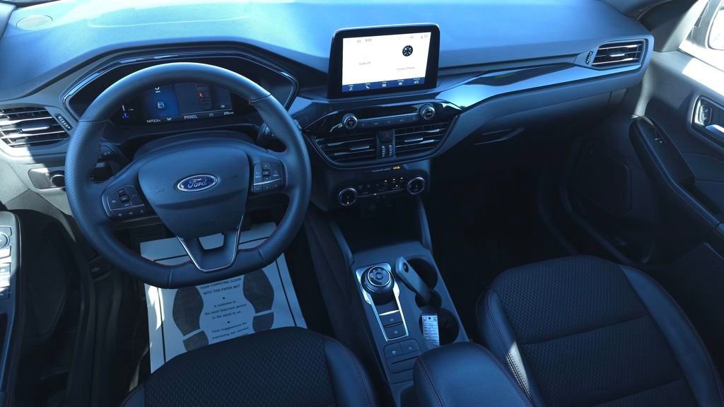 Used 2025 Ford Escape ST-Line image 25