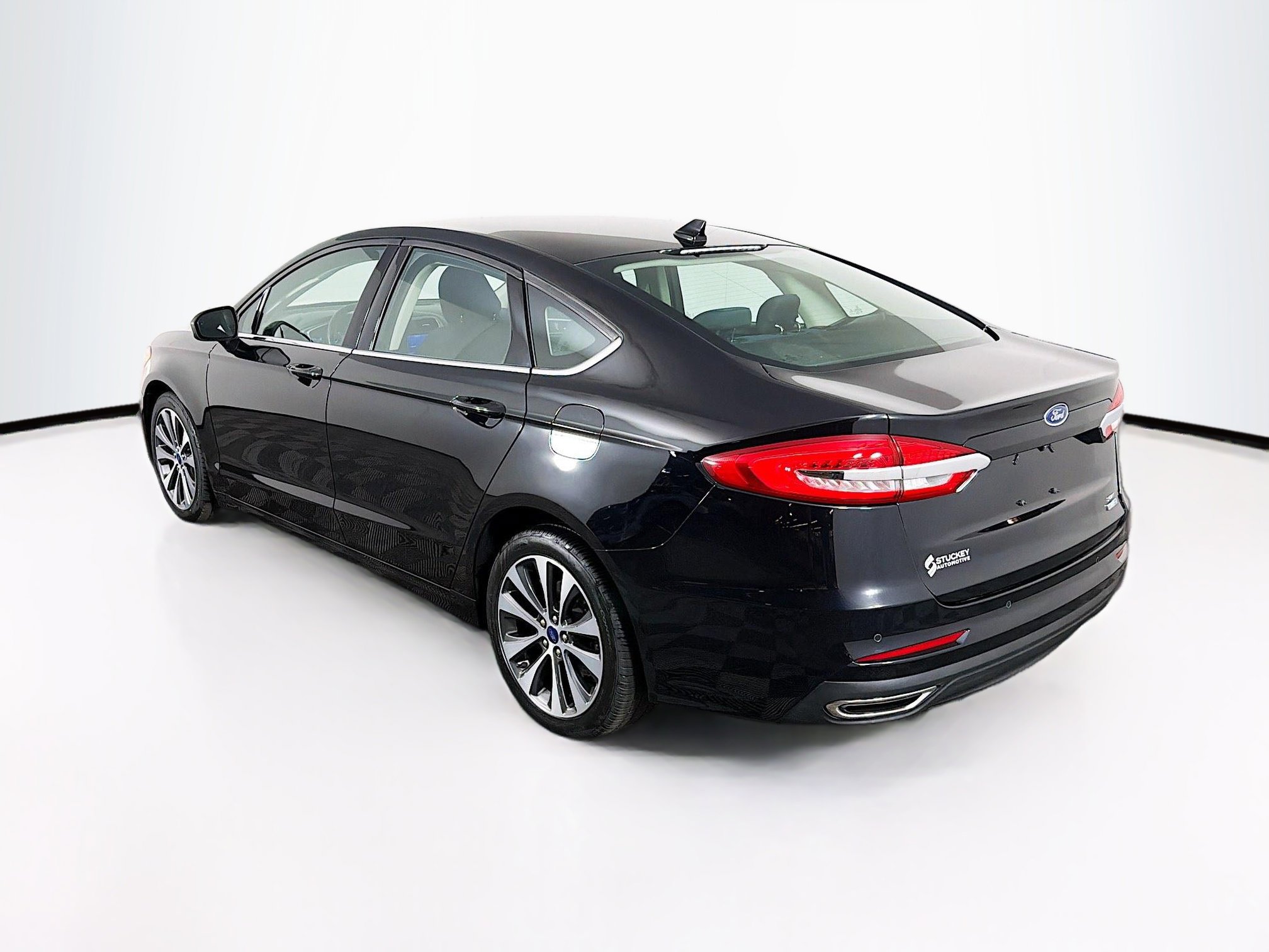 Used 2020 Ford Fusion SE image 6