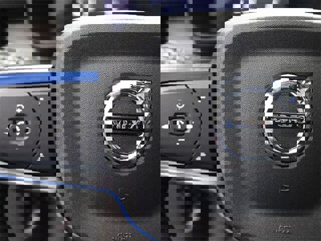 Certified 2024 Volvo XC40 B5 Plus w/ Protection Package Premier image 15