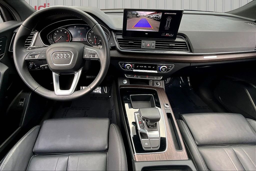 Used 2023 Audi Q5 2.0T Premium w/ Convenience Package image 7