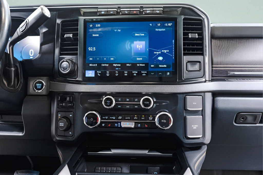 Used 2023 Ford F450 Platinum w/ FX4 Off-Road Package AWD/4WD image 15