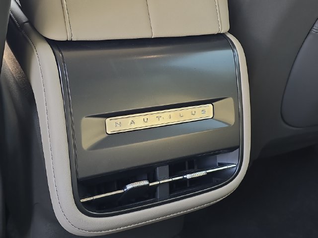 Certified 2024 Lincoln Nautilus Premier AWD/4WD image 23