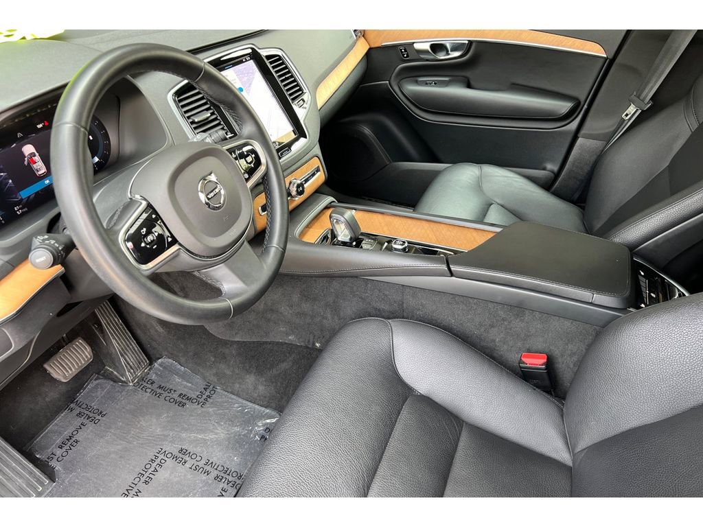 Used 2023 Volvo XC90 B5 Plus image 12