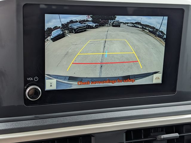 Used 2025 Toyota Tacoma SR AWD/4WD image 18
