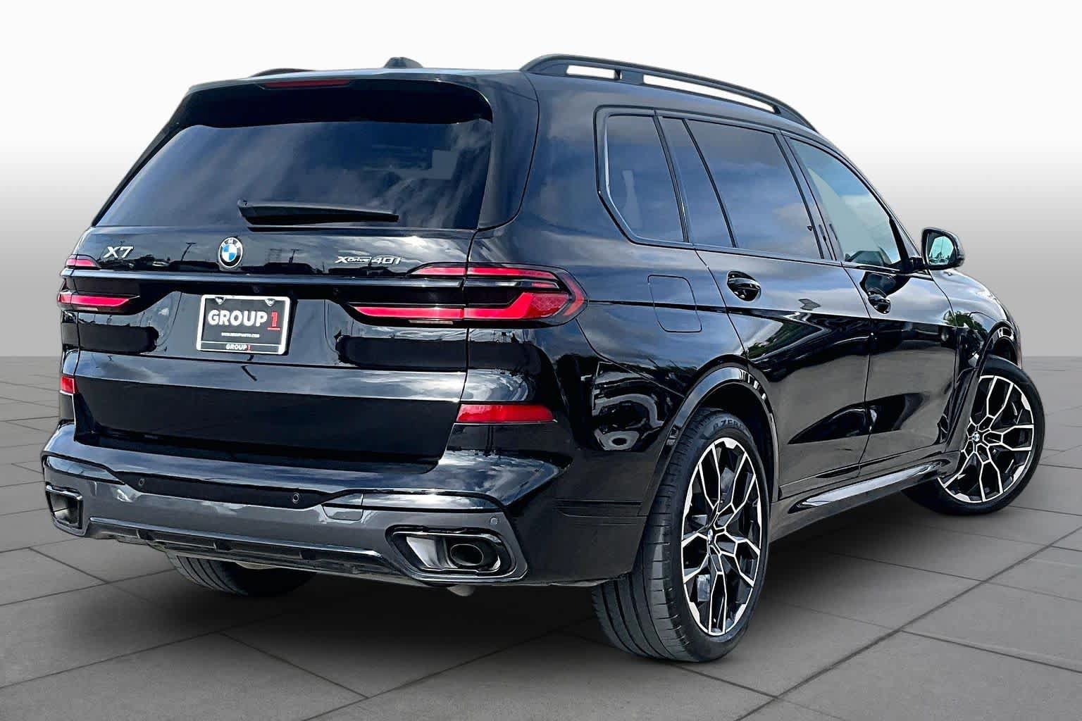 Used 2025 BMW X7 xDrive40i w/ M Sport Package AWD/4WD image 13