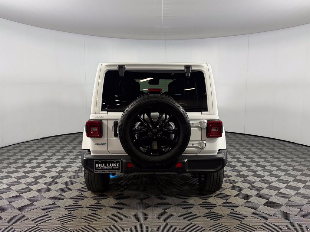 Used 2024 Jeep Wrangler Unlimited Sahara w/ Technology Group AWD/4WD image 8