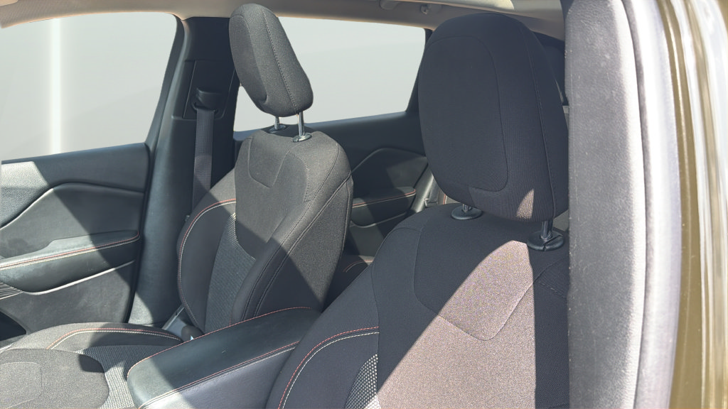 Used 2017 Jeep Cherokee 75th Anniversary FWD image 11