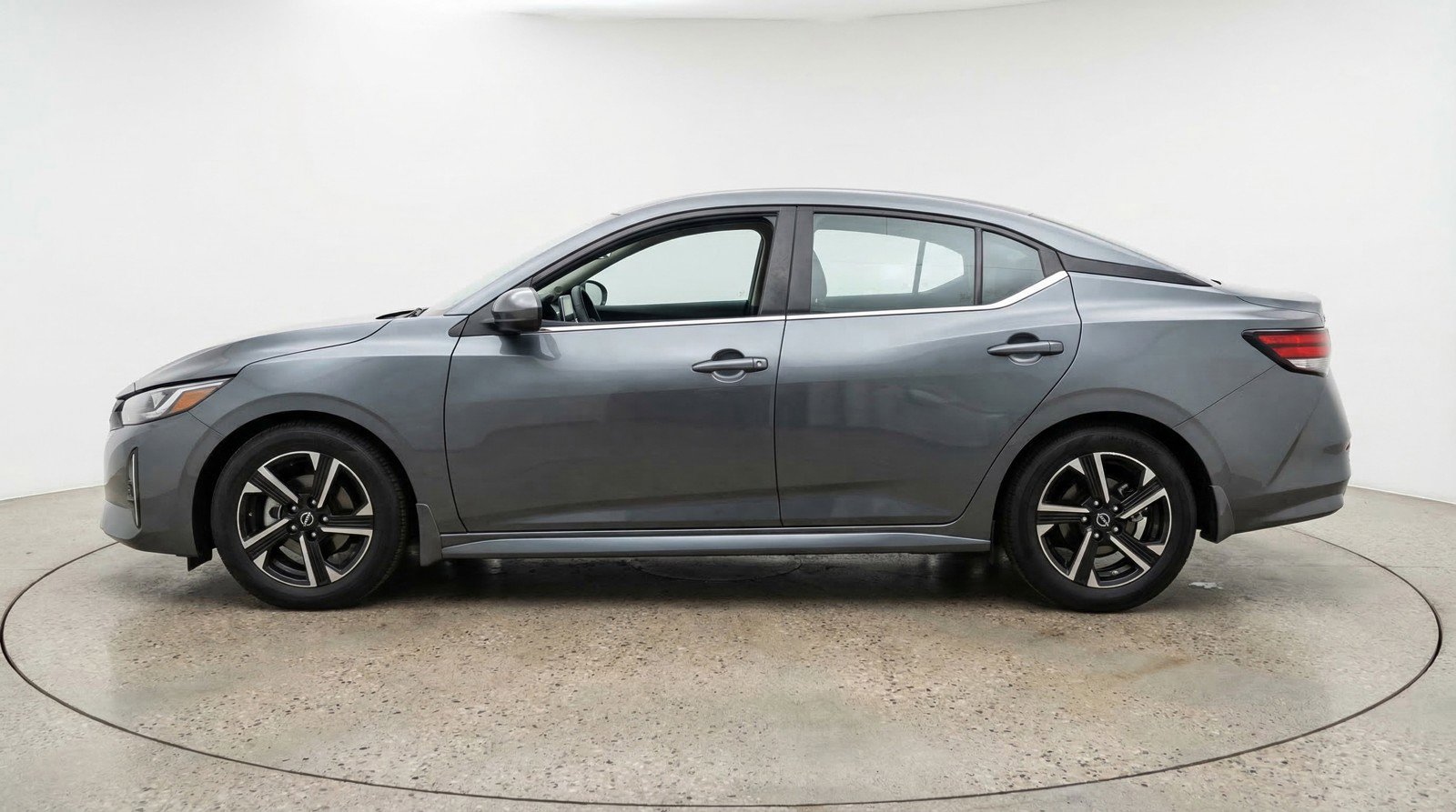Used 2025 Nissan Sentra SV FWD image 5