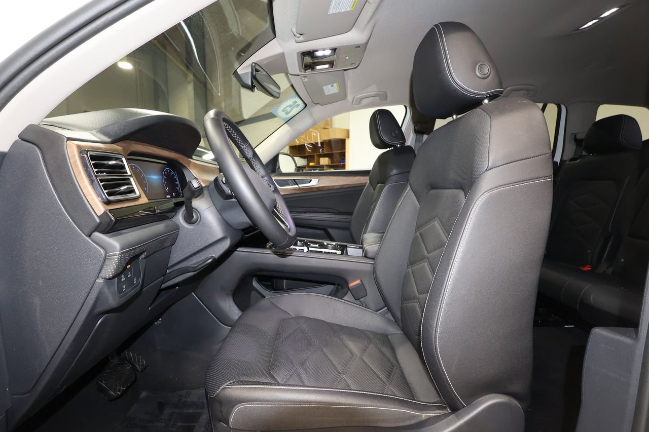 Used 2025 Volkswagen Atlas SE FWD image 22