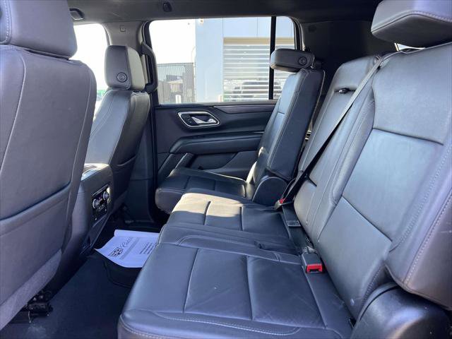 Used 2024 Chevrolet Suburban LT image 12