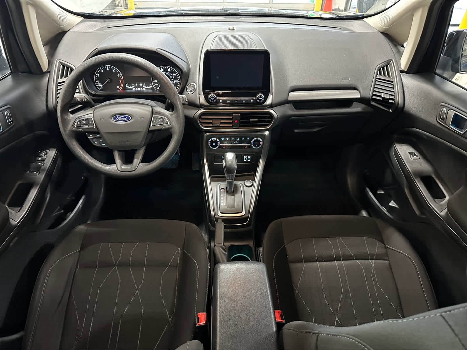 Used 2022 Ford EcoSport SE w/ SE Convenience Package image 12