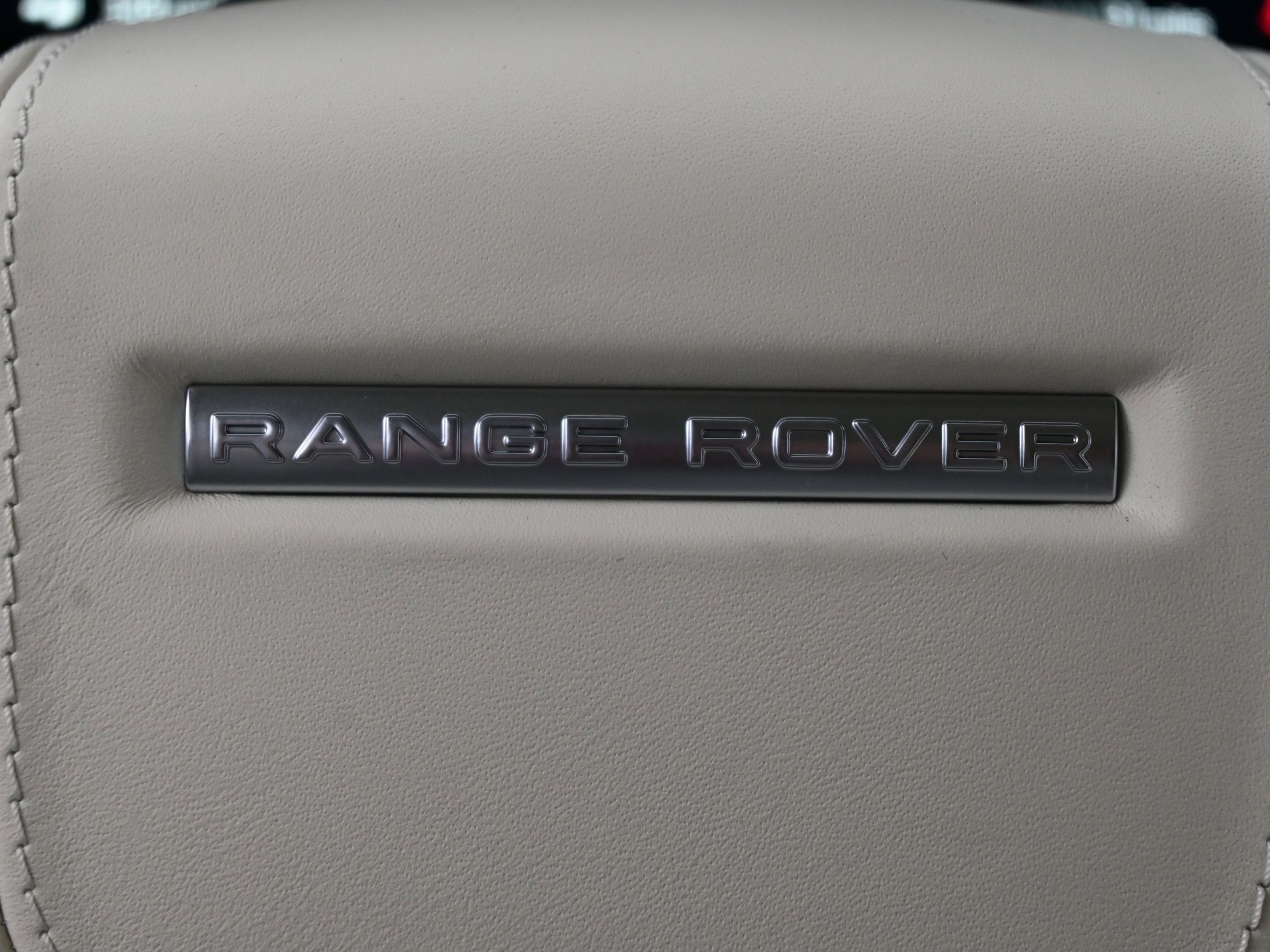New 2026 Land Rover Range Rover SE image 19