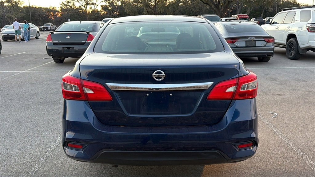 Used 2016 Nissan Sentra S image 6