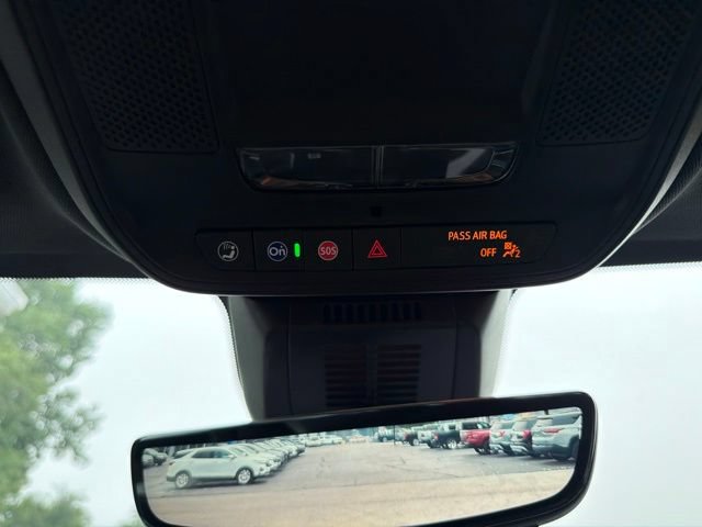 Used 2025 Chevrolet Equinox LT w/ Safety and Technology Package FWD image 34