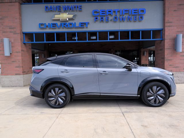 Used 2023 Nissan Ariya AWD image 9