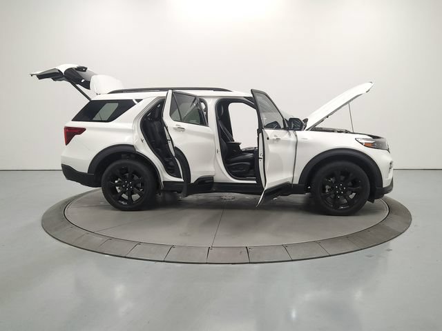 Used 2024 Ford Explorer ST-Line w/ Class IV Trailer Tow Package AWD/4WD image 17
