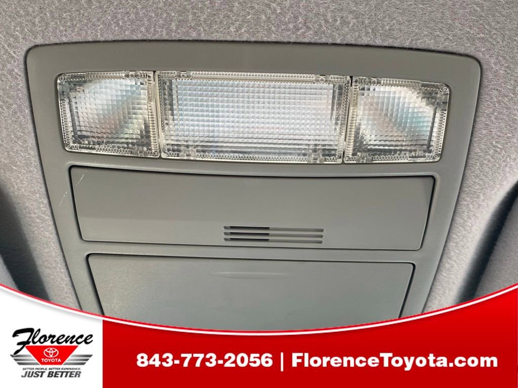 Used 2010 Toyota Camry FWD image 22