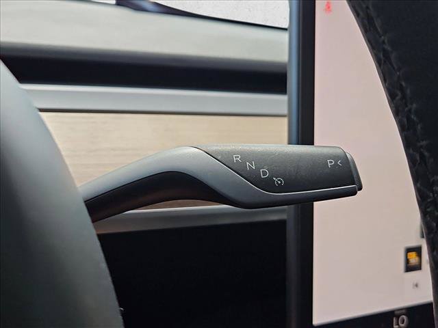 Used 2023 Tesla Model Y Performance AWD/4WD image 10