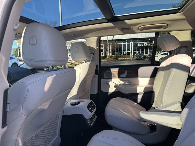 Used 2026 Mercedes-Benz GLS 450 4MATIC image 19