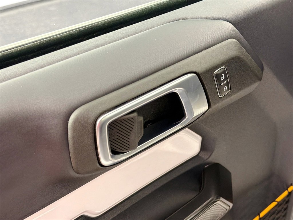 Used 2024 Ford Bronco Badlands image 17