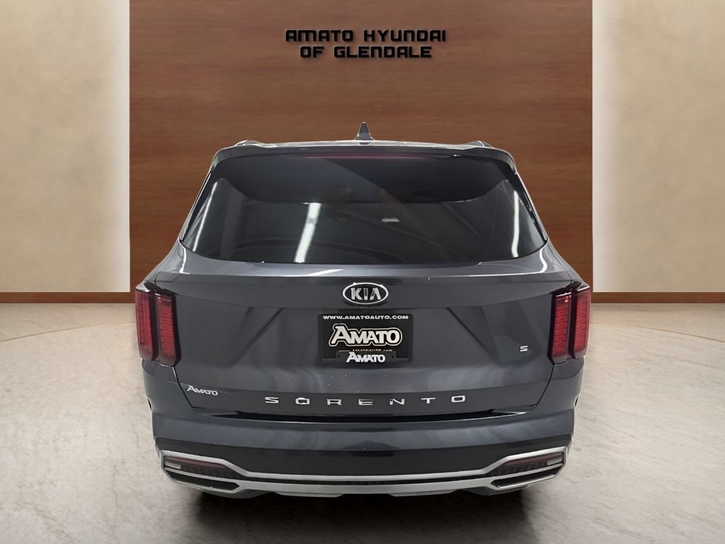 Used 2021 Kia Sorento S FWD image 5
