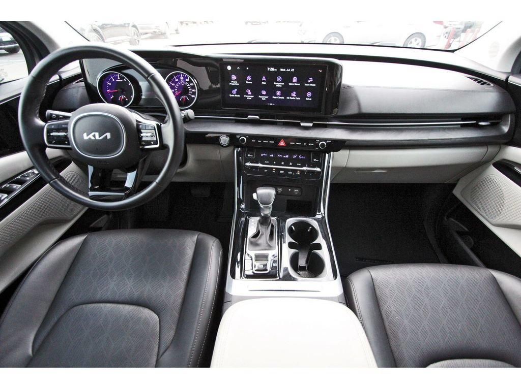 Certified 2024 Kia Carnival EX FWD image 10