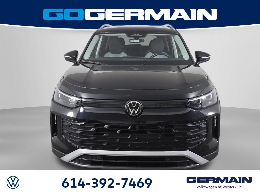 Certified 2025 Volkswagen Tiguan S AWD/4WD image 2