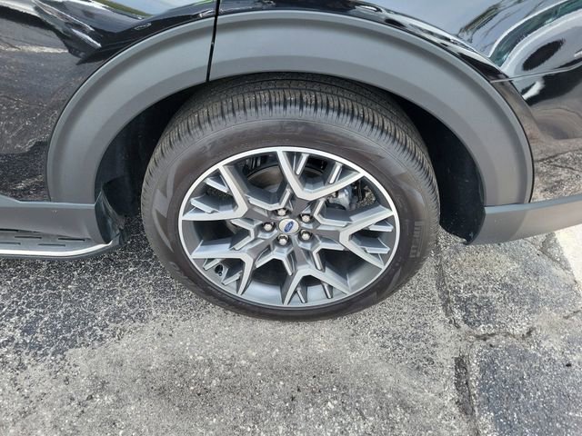 Used 2025 Ford Explorer Platinum w/ Ultimate Package image 6