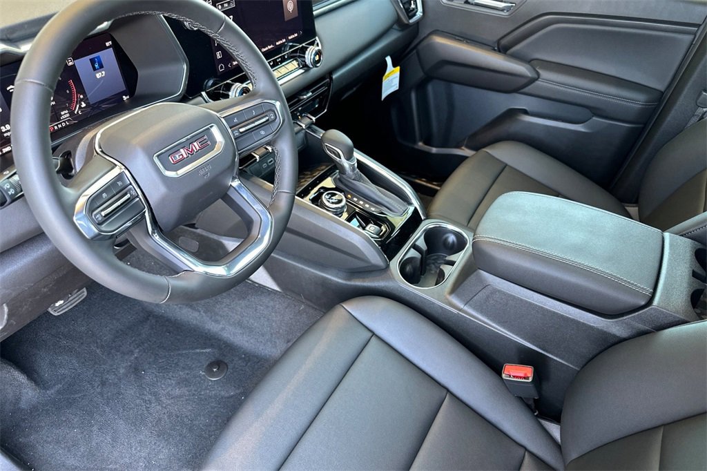 New 2025 GMC Canyon Elevation w/ Convenience Package image 8