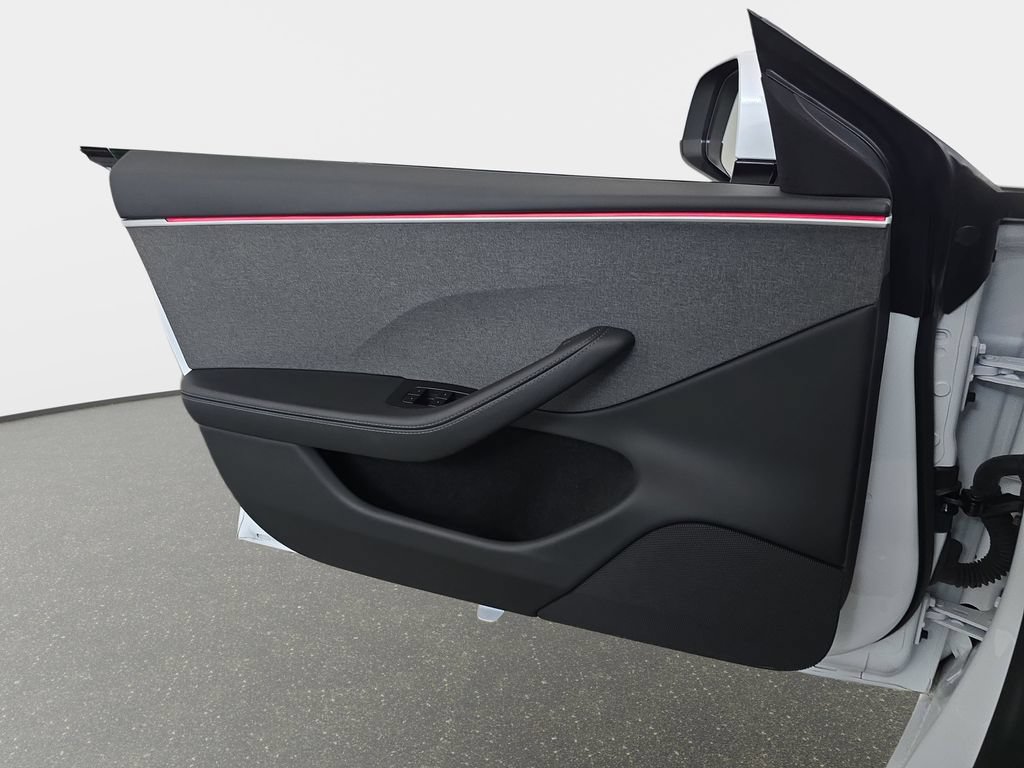 Used 2024 Tesla Model 3 Standard Range RWD image 29