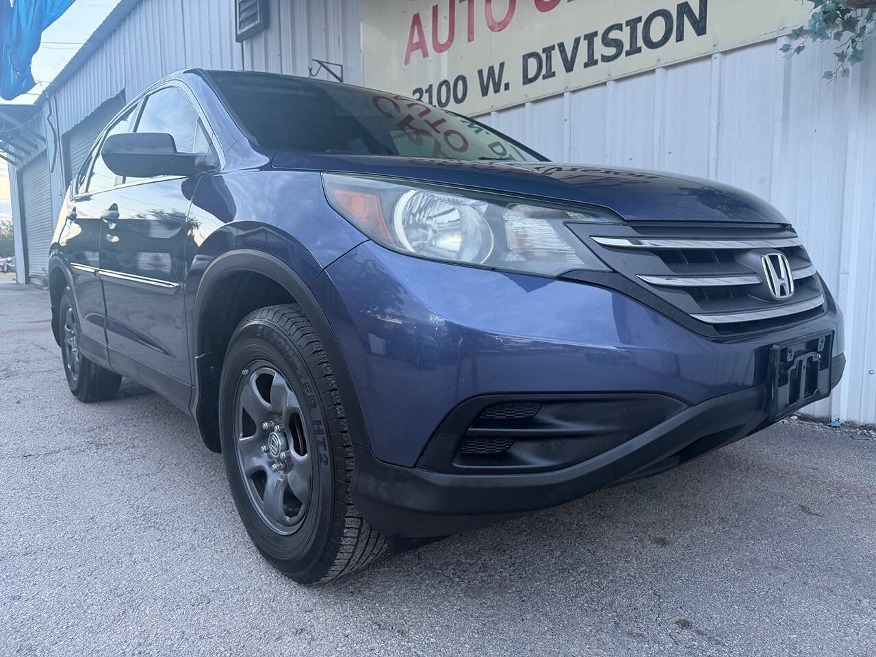 Used 2014 Honda CR-V LX image 2