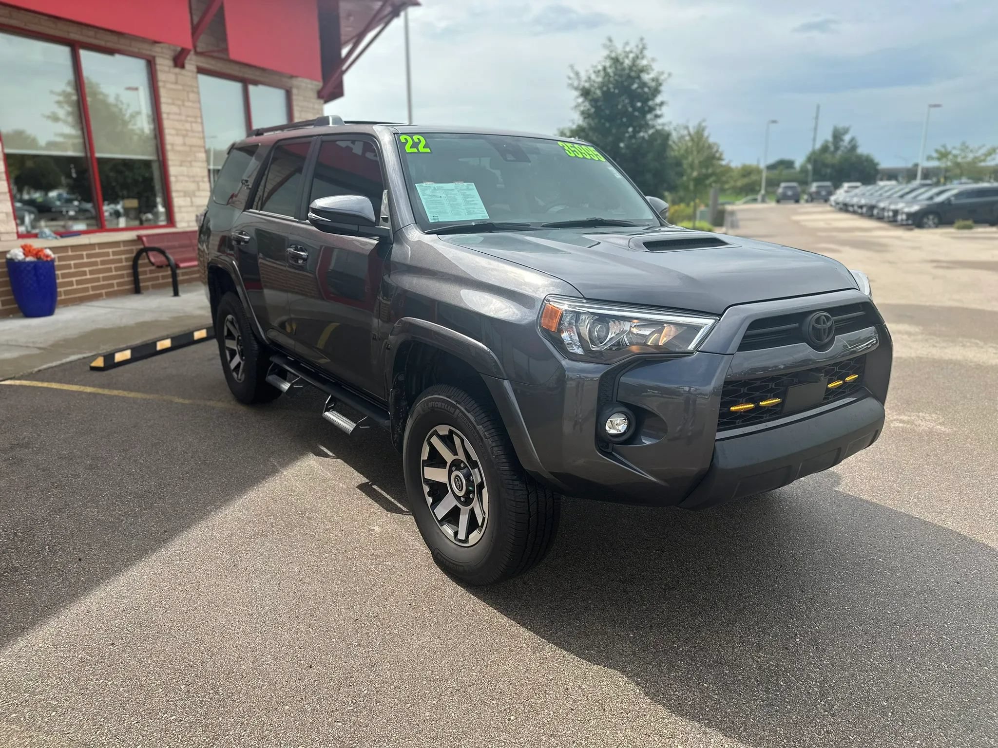 Used 2022 Toyota 4Runner TRD Off-Road Premium AWD/4WD image 3