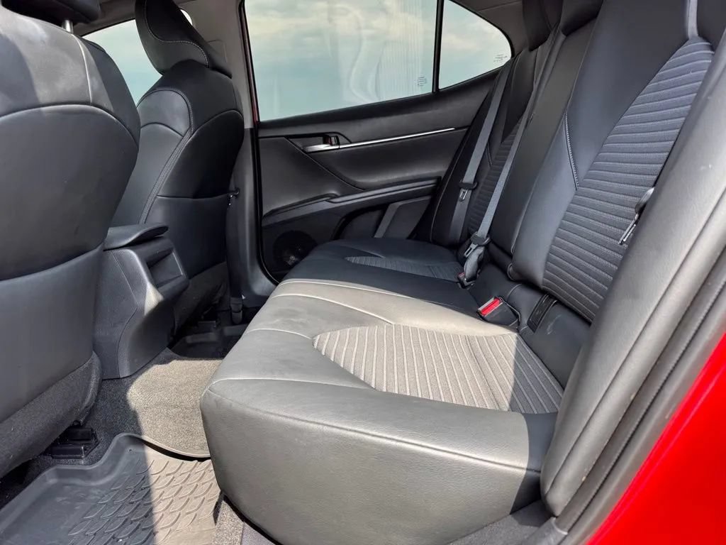 Used 2023 Toyota Camry SE w/ Convenience Package FWD image 18