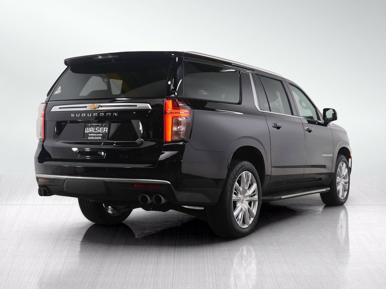Used 2021 Chevrolet Suburban High Country AWD/4WD image 6
