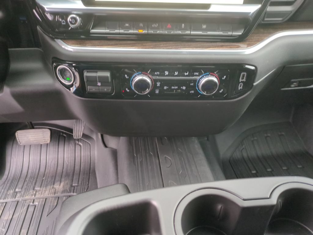 New 2026 GMC Sierra 1500 Elevation w/ Elevation Select Package AWD/4WD image 14