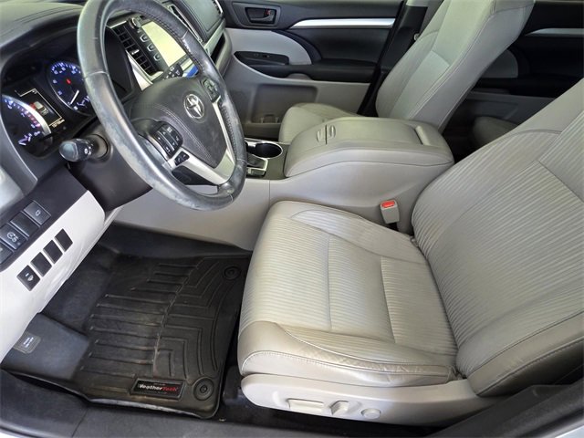Used 2018 Toyota Highlander Plus image 6