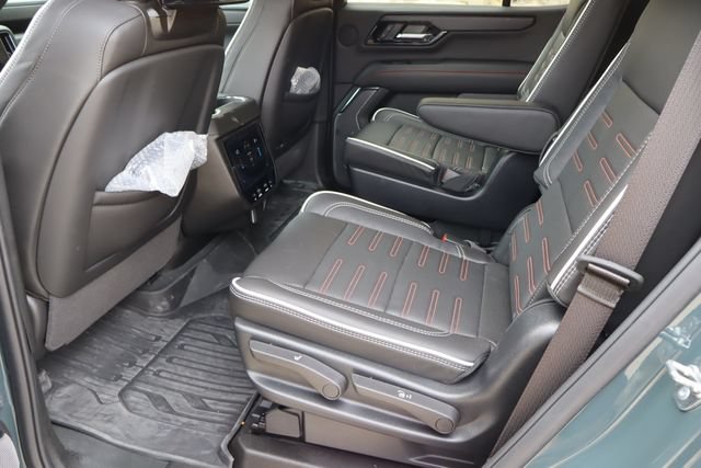 Used 2026 GMC Yukon AT4 Ultimate w/ LPO, Floor Liner Package AWD/4WD image 6