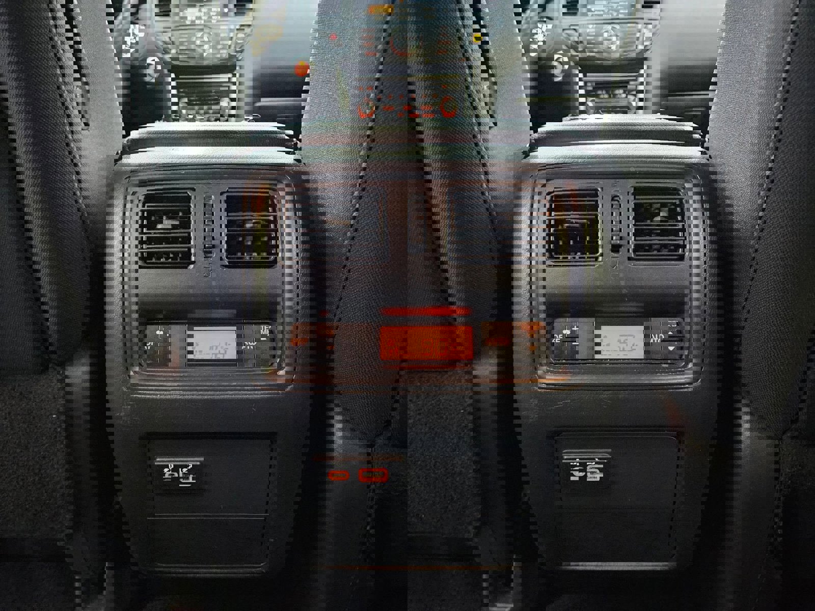 Used 2020 Nissan Pathfinder S image 24