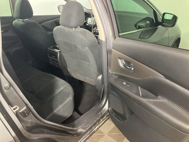 Used 2020 Nissan Murano SV image 19