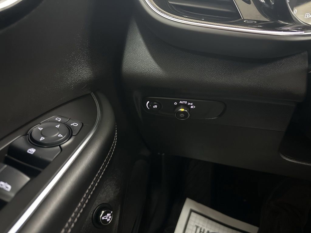 Used 2022 Buick Envision Essence w/ Safety Package image 45