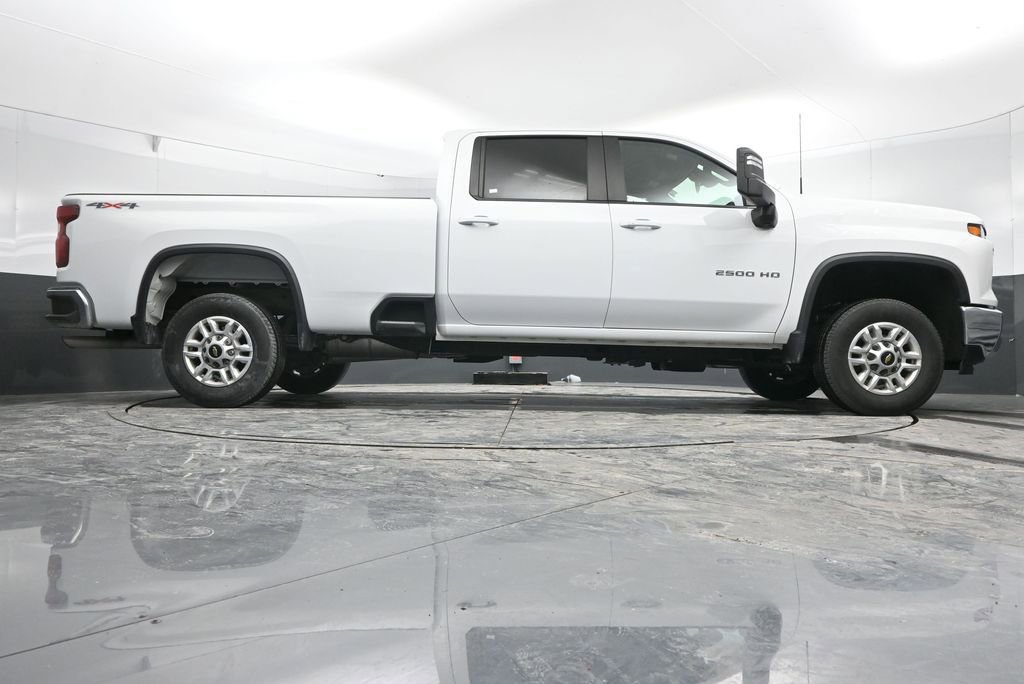 Used 2024 Chevrolet Silverado 2500 LT w/ Convenience Package image 44