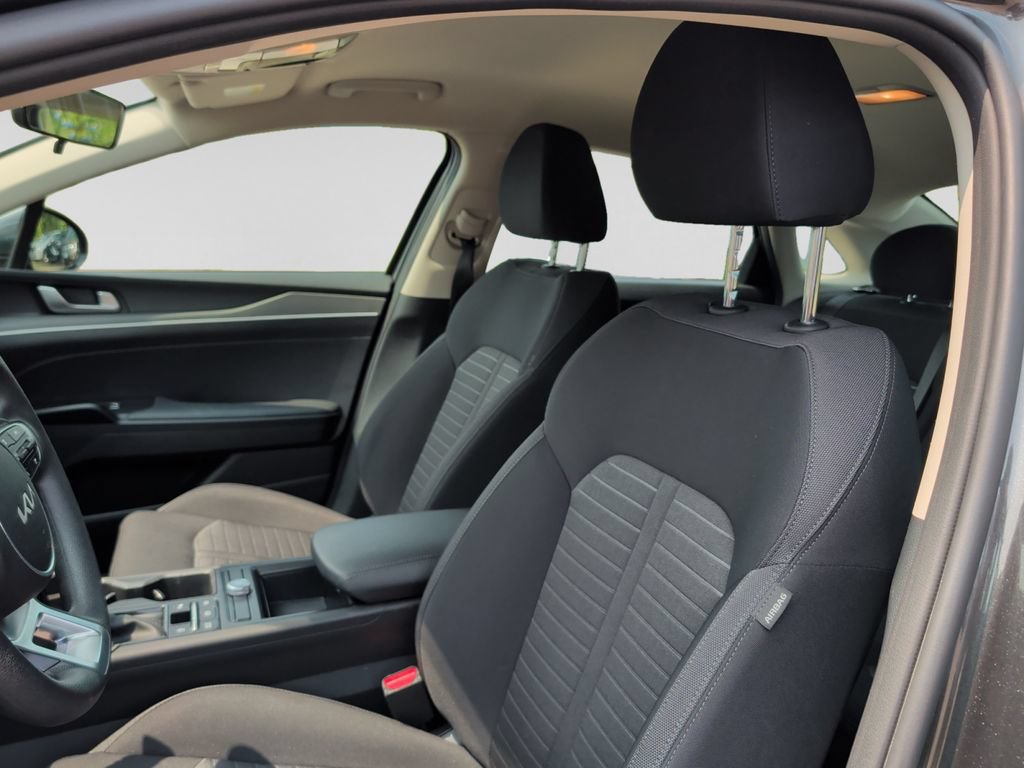 Used 2025 Kia K5 LXS FWD image 17