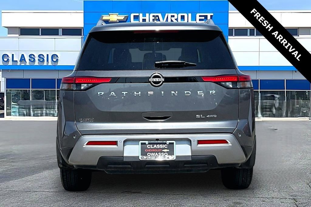 Used 2022 Nissan Pathfinder SL AWD/4WD image 6