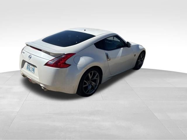 Used 2014 Nissan 370Z Touring w/ Sport Package image 3