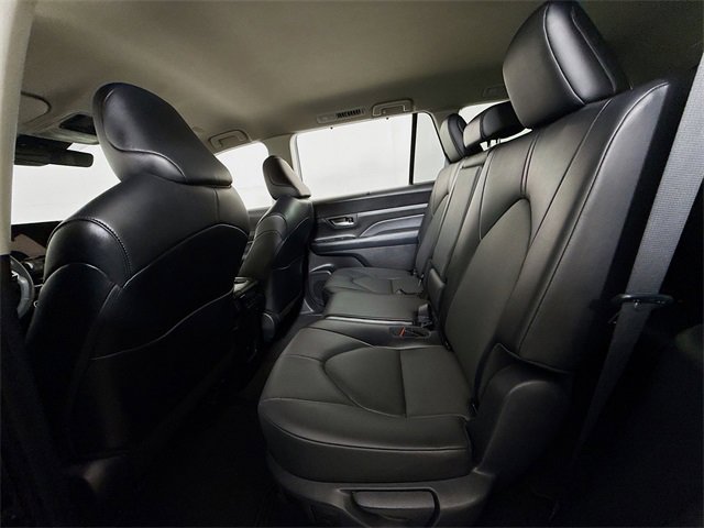 Used 2024 Toyota Grand Highlander XLE image 9