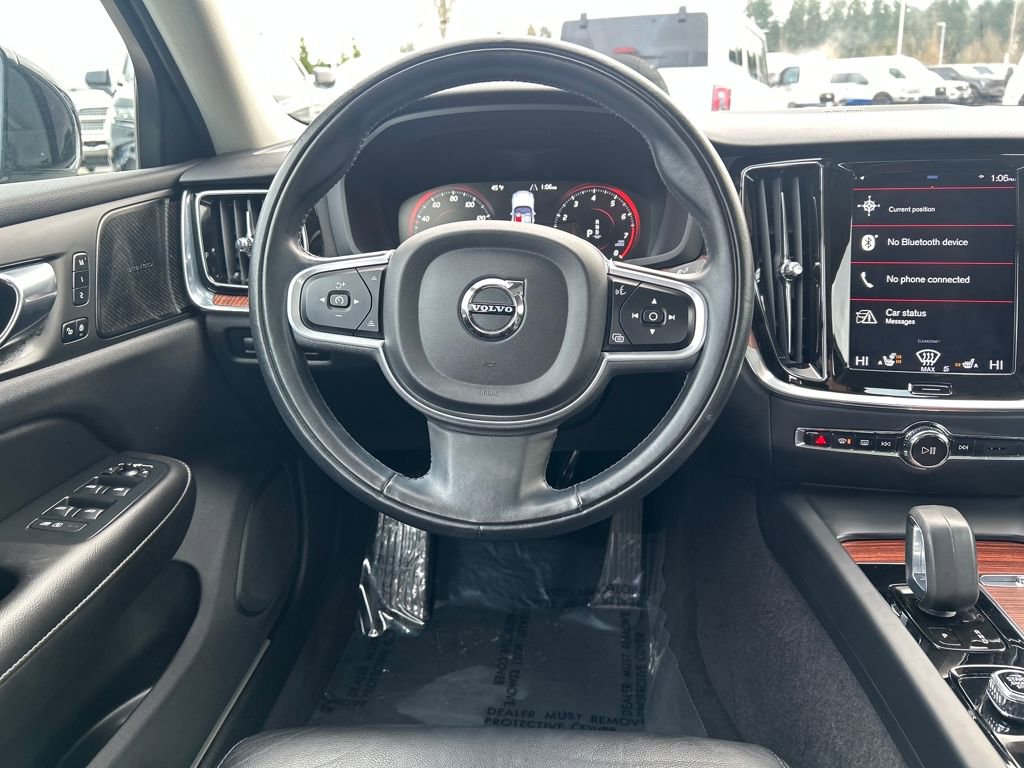 Used 2022 Volvo S60 B5 Momentum w/ Advanced Package image 8
