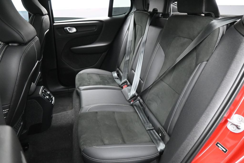 Used 2023 Volvo C40 P8 Recharge Ultimate AWD/4WD image 9