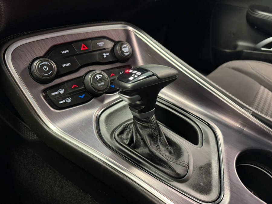 Used 2018 Dodge Challenger SXT w/ Super Sport Group (SS/T) RWD image 40