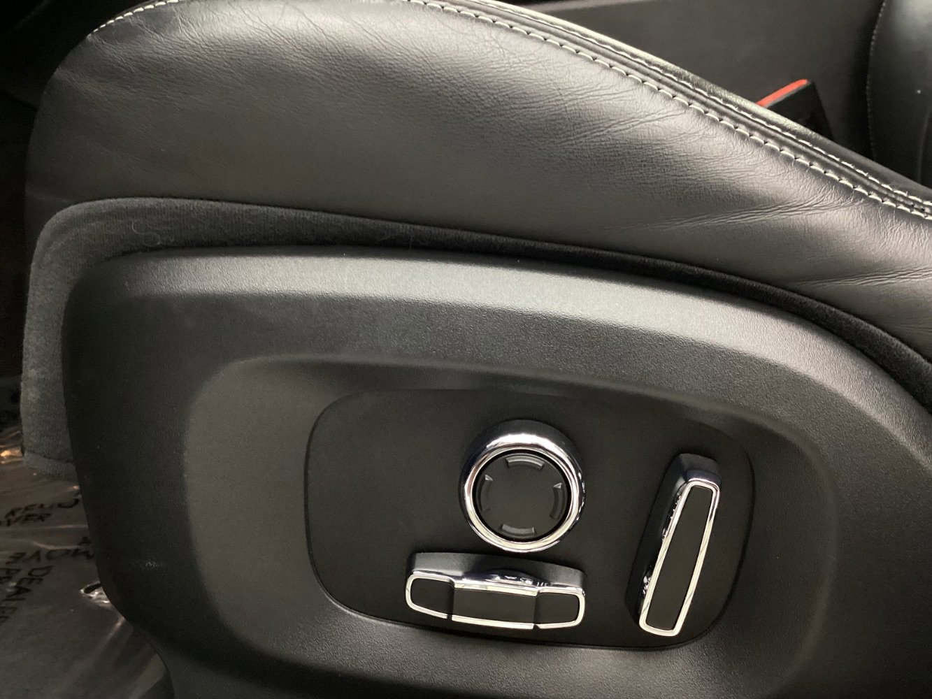 Used 2018 Jaguar XJ R-Sport image 43